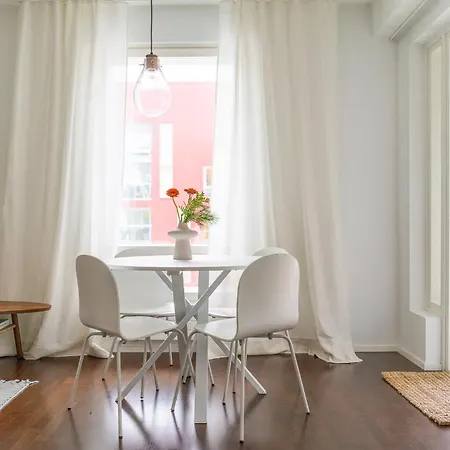 1br With Private Sauna And Balcony Lägenhet Helsingfors